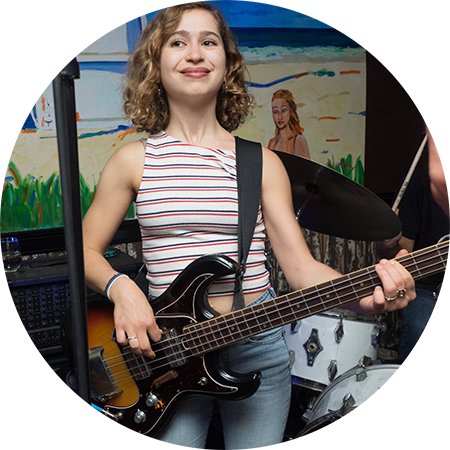 Bassist Zoe Zeeman